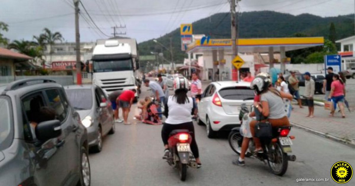 Acidente Entre Carro E Moto Deixa Mulher Ferida Em Porto Belo Galera Mix