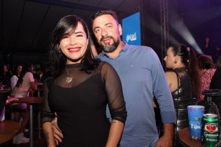 
<a style='margin-left: 5px;' class='btn btn-xs btn-social btn-facebook' href='https://www.facebook.com/sharer/sharer.php?u=https://galeramix.com.br/imagem/a162/800-800-90/conteudo/site_galerias/162/tijufest-2025-zeze-di-camargo-16.jpg' rel='popup' data-width='500' data-height='400'><i class='fa fa-facebook'></i>Compartilhar <span class='hidden-xs'>no Facebook</span>
</a> 
<a class='btn btn-default btn-xs' target='_blank' href='imagem/a162/800-800-90/conteudo/site_galerias/162/tijufest-2025-zeze-di-camargo-16.jpg'>
<span class='glyphicon glyphicon-cloud-download'></span> Salvar
</a>
