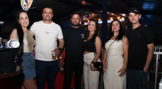 
<a style='margin-left: 5px;' class='btn btn-xs btn-social btn-facebook' href='https://www.facebook.com/sharer/sharer.php?u=https://galeramix.com.br/imagem/a162/800-800-90/conteudo/site_galerias/162/tijufest-2025-zeze-di-camargo-22.jpg' rel='popup' data-width='500' data-height='400'><i class='fa fa-facebook'></i>Compartilhar <span class='hidden-xs'>no Facebook</span>
</a> 
<a class='btn btn-default btn-xs' target='_blank' href='imagem/a162/800-800-90/conteudo/site_galerias/162/tijufest-2025-zeze-di-camargo-22.jpg'>
<span class='glyphicon glyphicon-cloud-download'></span> Salvar
</a>
