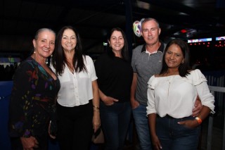 
<a style='margin-left: 5px;' class='btn btn-xs btn-social btn-facebook' href='https://www.facebook.com/sharer/sharer.php?u=https://galeramix.com.br/imagem/a162/800-800-90/conteudo/site_galerias/162/tijufest-2025-zeze-di-camargo-28.jpg' rel='popup' data-width='500' data-height='400'><i class='fa fa-facebook'></i>Compartilhar <span class='hidden-xs'>no Facebook</span>
</a> 
<a class='btn btn-default btn-xs' target='_blank' href='imagem/a162/800-800-90/conteudo/site_galerias/162/tijufest-2025-zeze-di-camargo-28.jpg'>
<span class='glyphicon glyphicon-cloud-download'></span> Salvar
</a>
