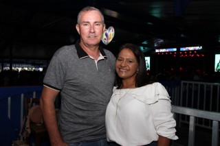 
<a style='margin-left: 5px;' class='btn btn-xs btn-social btn-facebook' href='https://www.facebook.com/sharer/sharer.php?u=https://galeramix.com.br/imagem/a162/800-800-90/conteudo/site_galerias/162/tijufest-2025-zeze-di-camargo-29.jpg' rel='popup' data-width='500' data-height='400'><i class='fa fa-facebook'></i>Compartilhar <span class='hidden-xs'>no Facebook</span>
</a> 
<a class='btn btn-default btn-xs' target='_blank' href='imagem/a162/800-800-90/conteudo/site_galerias/162/tijufest-2025-zeze-di-camargo-29.jpg'>
<span class='glyphicon glyphicon-cloud-download'></span> Salvar
</a>
