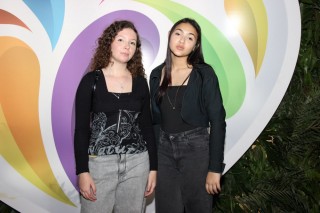 
<a style='margin-left: 5px;' class='btn btn-xs btn-social btn-facebook' href='https://www.facebook.com/sharer/sharer.php?u=https://galeramix.com.br/imagem/a162/800-800-90/conteudo/site_galerias/162/tijufest-2025-zeze-di-camargo-39.jpg' rel='popup' data-width='500' data-height='400'><i class='fa fa-facebook'></i>Compartilhar <span class='hidden-xs'>no Facebook</span>
</a> 
<a class='btn btn-default btn-xs' target='_blank' href='imagem/a162/800-800-90/conteudo/site_galerias/162/tijufest-2025-zeze-di-camargo-39.jpg'>
<span class='glyphicon glyphicon-cloud-download'></span> Salvar
</a>
