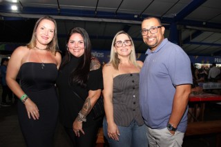 
<a style='margin-left: 5px;' class='btn btn-xs btn-social btn-facebook' href='https://www.facebook.com/sharer/sharer.php?u=https://galeramix.com.br/imagem/a162/800-800-90/conteudo/site_galerias/162/tijufest-2025-zeze-di-camargo-40.jpg' rel='popup' data-width='500' data-height='400'><i class='fa fa-facebook'></i>Compartilhar <span class='hidden-xs'>no Facebook</span>
</a> 
<a class='btn btn-default btn-xs' target='_blank' href='imagem/a162/800-800-90/conteudo/site_galerias/162/tijufest-2025-zeze-di-camargo-40.jpg'>
<span class='glyphicon glyphicon-cloud-download'></span> Salvar
</a>
