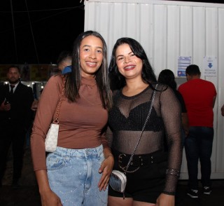 
<a style='margin-left: 5px;' class='btn btn-xs btn-social btn-facebook' href='https://www.facebook.com/sharer/sharer.php?u=https://galeramix.com.br/imagem/a162/800-800-90/conteudo/site_galerias/162/tijufest-2025-zeze-di-camargo-41.jpg' rel='popup' data-width='500' data-height='400'><i class='fa fa-facebook'></i>Compartilhar <span class='hidden-xs'>no Facebook</span>
</a> 
<a class='btn btn-default btn-xs' target='_blank' href='imagem/a162/800-800-90/conteudo/site_galerias/162/tijufest-2025-zeze-di-camargo-41.jpg'>
<span class='glyphicon glyphicon-cloud-download'></span> Salvar
</a>
