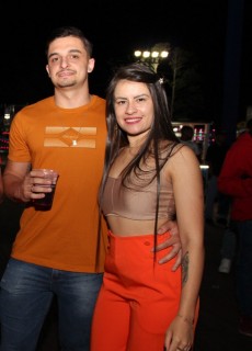 
<a style='margin-left: 5px;' class='btn btn-xs btn-social btn-facebook' href='https://www.facebook.com/sharer/sharer.php?u=https://galeramix.com.br/imagem/a162/800-800-90/conteudo/site_galerias/162/tijufest-2025-zeze-di-camargo-48.jpg' rel='popup' data-width='500' data-height='400'><i class='fa fa-facebook'></i>Compartilhar <span class='hidden-xs'>no Facebook</span>
</a> 
<a class='btn btn-default btn-xs' target='_blank' href='imagem/a162/800-800-90/conteudo/site_galerias/162/tijufest-2025-zeze-di-camargo-48.jpg'>
<span class='glyphicon glyphicon-cloud-download'></span> Salvar
</a>
