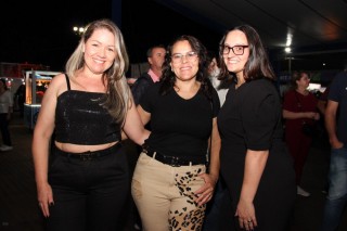 
<a style='margin-left: 5px;' class='btn btn-xs btn-social btn-facebook' href='https://www.facebook.com/sharer/sharer.php?u=https://galeramix.com.br/imagem/a162/800-800-90/conteudo/site_galerias/162/tijufest-2025-zeze-di-camargo-50.jpg' rel='popup' data-width='500' data-height='400'><i class='fa fa-facebook'></i>Compartilhar <span class='hidden-xs'>no Facebook</span>
</a> 
<a class='btn btn-default btn-xs' target='_blank' href='imagem/a162/800-800-90/conteudo/site_galerias/162/tijufest-2025-zeze-di-camargo-50.jpg'>
<span class='glyphicon glyphicon-cloud-download'></span> Salvar
</a>
