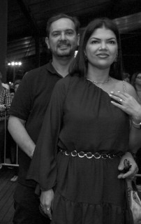 
<a style='margin-left: 5px;' class='btn btn-xs btn-social btn-facebook' href='https://www.facebook.com/sharer/sharer.php?u=https://galeramix.com.br/imagem/a162/800-800-90/conteudo/site_galerias/162/tijufest-2025-zeze-di-camargo-59.jpg' rel='popup' data-width='500' data-height='400'><i class='fa fa-facebook'></i>Compartilhar <span class='hidden-xs'>no Facebook</span>
</a> 
<a class='btn btn-default btn-xs' target='_blank' href='imagem/a162/800-800-90/conteudo/site_galerias/162/tijufest-2025-zeze-di-camargo-59.jpg'>
<span class='glyphicon glyphicon-cloud-download'></span> Salvar
</a>
