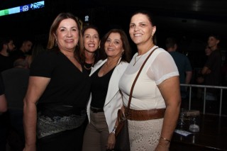 
<a style='margin-left: 5px;' class='btn btn-xs btn-social btn-facebook' href='https://www.facebook.com/sharer/sharer.php?u=https://galeramix.com.br/imagem/a162/800-800-90/conteudo/site_galerias/162/tijufest-2025-zeze-di-camargo-70.jpg' rel='popup' data-width='500' data-height='400'><i class='fa fa-facebook'></i>Compartilhar <span class='hidden-xs'>no Facebook</span>
</a> 
<a class='btn btn-default btn-xs' target='_blank' href='imagem/a162/800-800-90/conteudo/site_galerias/162/tijufest-2025-zeze-di-camargo-70.jpg'>
<span class='glyphicon glyphicon-cloud-download'></span> Salvar
</a>
