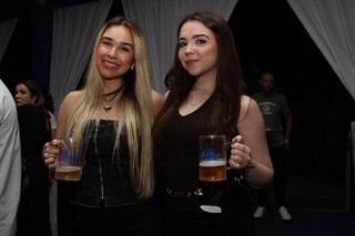 
<a style='margin-left: 5px;' class='btn btn-xs btn-social btn-facebook' href='https://www.facebook.com/sharer/sharer.php?u=https://galeramix.com.br/imagem/a162/800-800-90/conteudo/site_galerias/162/tijufest-2025-zeze-di-camargo-72.jpg' rel='popup' data-width='500' data-height='400'><i class='fa fa-facebook'></i>Compartilhar <span class='hidden-xs'>no Facebook</span>
</a> 
<a class='btn btn-default btn-xs' target='_blank' href='imagem/a162/800-800-90/conteudo/site_galerias/162/tijufest-2025-zeze-di-camargo-72.jpg'>
<span class='glyphicon glyphicon-cloud-download'></span> Salvar
</a>
