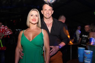 
<a style='margin-left: 5px;' class='btn btn-xs btn-social btn-facebook' href='https://www.facebook.com/sharer/sharer.php?u=https://galeramix.com.br/imagem/a162/800-800-90/conteudo/site_galerias/162/tijufest-2025-zeze-di-camargo-8.jpg' rel='popup' data-width='500' data-height='400'><i class='fa fa-facebook'></i>Compartilhar <span class='hidden-xs'>no Facebook</span>
</a> 
<a class='btn btn-default btn-xs' target='_blank' href='imagem/a162/800-800-90/conteudo/site_galerias/162/tijufest-2025-zeze-di-camargo-8.jpg'>
<span class='glyphicon glyphicon-cloud-download'></span> Salvar
</a>
