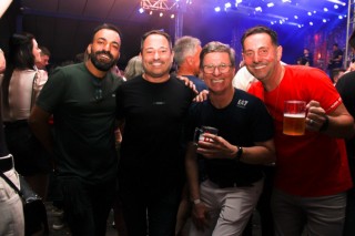 
<a style='margin-left: 5px;' class='btn btn-xs btn-social btn-facebook' href='https://www.facebook.com/sharer/sharer.php?u=https://galeramix.com.br/imagem/a162/800-800-90/conteudo/site_galerias/162/tijufest-2025-zeze-di-camargo-81.jpg' rel='popup' data-width='500' data-height='400'><i class='fa fa-facebook'></i>Compartilhar <span class='hidden-xs'>no Facebook</span>
</a> 
<a class='btn btn-default btn-xs' target='_blank' href='imagem/a162/800-800-90/conteudo/site_galerias/162/tijufest-2025-zeze-di-camargo-81.jpg'>
<span class='glyphicon glyphicon-cloud-download'></span> Salvar
</a>
