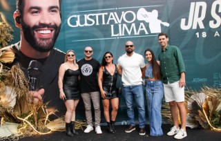 
<a style='margin-left: 5px;' class='btn btn-xs btn-social btn-facebook' href='https://www.facebook.com/sharer/sharer.php?u=https://galeramix.com.br/imagem/a163/800-800-90/conteudo/site_galerias/163/gustavo-lima-costelaco-junior-seco-galeramix-109.jpg' rel='popup' data-width='500' data-height='400'><i class='fa fa-facebook'></i>Compartilhar <span class='hidden-xs'>no Facebook</span>
</a> 
<a class='btn btn-default btn-xs' target='_blank' href='imagem/a163/800-800-90/conteudo/site_galerias/163/gustavo-lima-costelaco-junior-seco-galeramix-109.jpg'>
<span class='glyphicon glyphicon-cloud-download'></span> Salvar
</a>
