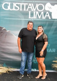 
<a style='margin-left: 5px;' class='btn btn-xs btn-social btn-facebook' href='https://www.facebook.com/sharer/sharer.php?u=https://galeramix.com.br/imagem/a163/800-800-90/conteudo/site_galerias/163/gustavo-lima-costelaco-junior-seco-galeramix-113.jpg' rel='popup' data-width='500' data-height='400'><i class='fa fa-facebook'></i>Compartilhar <span class='hidden-xs'>no Facebook</span>
</a> 
<a class='btn btn-default btn-xs' target='_blank' href='imagem/a163/800-800-90/conteudo/site_galerias/163/gustavo-lima-costelaco-junior-seco-galeramix-113.jpg'>
<span class='glyphicon glyphicon-cloud-download'></span> Salvar
</a>
