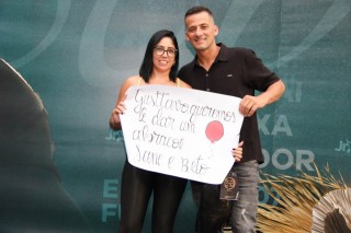 
<a style='margin-left: 5px;' class='btn btn-xs btn-social btn-facebook' href='https://www.facebook.com/sharer/sharer.php?u=https://galeramix.com.br/imagem/a163/800-800-90/conteudo/site_galerias/163/gustavo-lima-costelaco-junior-seco-galeramix-139.jpg' rel='popup' data-width='500' data-height='400'><i class='fa fa-facebook'></i>Compartilhar <span class='hidden-xs'>no Facebook</span>
</a> 
<a class='btn btn-default btn-xs' target='_blank' href='imagem/a163/800-800-90/conteudo/site_galerias/163/gustavo-lima-costelaco-junior-seco-galeramix-139.jpg'>
<span class='glyphicon glyphicon-cloud-download'></span> Salvar
</a>
