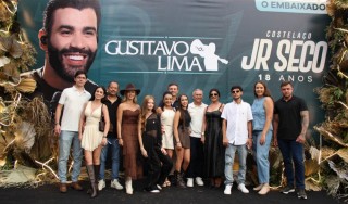 
<a style='margin-left: 5px;' class='btn btn-xs btn-social btn-facebook' href='https://www.facebook.com/sharer/sharer.php?u=https://galeramix.com.br/imagem/a163/800-800-90/conteudo/site_galerias/163/gustavo-lima-costelaco-junior-seco-galeramix-141.jpg' rel='popup' data-width='500' data-height='400'><i class='fa fa-facebook'></i>Compartilhar <span class='hidden-xs'>no Facebook</span>
</a> 
<a class='btn btn-default btn-xs' target='_blank' href='imagem/a163/800-800-90/conteudo/site_galerias/163/gustavo-lima-costelaco-junior-seco-galeramix-141.jpg'>
<span class='glyphicon glyphicon-cloud-download'></span> Salvar
</a>
