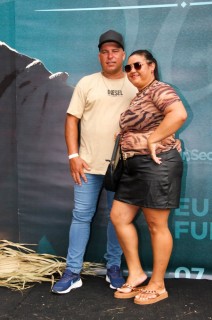 
<a style='margin-left: 5px;' class='btn btn-xs btn-social btn-facebook' href='https://www.facebook.com/sharer/sharer.php?u=https://galeramix.com.br/imagem/a163/800-800-90/conteudo/site_galerias/163/gustavo-lima-costelaco-junior-seco-galeramix-149.jpg' rel='popup' data-width='500' data-height='400'><i class='fa fa-facebook'></i>Compartilhar <span class='hidden-xs'>no Facebook</span>
</a> 
<a class='btn btn-default btn-xs' target='_blank' href='imagem/a163/800-800-90/conteudo/site_galerias/163/gustavo-lima-costelaco-junior-seco-galeramix-149.jpg'>
<span class='glyphicon glyphicon-cloud-download'></span> Salvar
</a>
