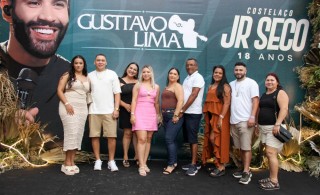 
<a style='margin-left: 5px;' class='btn btn-xs btn-social btn-facebook' href='https://www.facebook.com/sharer/sharer.php?u=https://galeramix.com.br/imagem/a163/800-800-90/conteudo/site_galerias/163/gustavo-lima-costelaco-junior-seco-galeramix-17.jpg' rel='popup' data-width='500' data-height='400'><i class='fa fa-facebook'></i>Compartilhar <span class='hidden-xs'>no Facebook</span>
</a> 
<a class='btn btn-default btn-xs' target='_blank' href='imagem/a163/800-800-90/conteudo/site_galerias/163/gustavo-lima-costelaco-junior-seco-galeramix-17.jpg'>
<span class='glyphicon glyphicon-cloud-download'></span> Salvar
</a>
