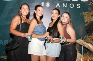 
<a style='margin-left: 5px;' class='btn btn-xs btn-social btn-facebook' href='https://www.facebook.com/sharer/sharer.php?u=https://galeramix.com.br/imagem/a163/800-800-90/conteudo/site_galerias/163/gustavo-lima-costelaco-junior-seco-galeramix-182.jpg' rel='popup' data-width='500' data-height='400'><i class='fa fa-facebook'></i>Compartilhar <span class='hidden-xs'>no Facebook</span>
</a> 
<a class='btn btn-default btn-xs' target='_blank' href='imagem/a163/800-800-90/conteudo/site_galerias/163/gustavo-lima-costelaco-junior-seco-galeramix-182.jpg'>
<span class='glyphicon glyphicon-cloud-download'></span> Salvar
</a>
