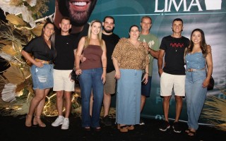 
<a style='margin-left: 5px;' class='btn btn-xs btn-social btn-facebook' href='https://www.facebook.com/sharer/sharer.php?u=https://galeramix.com.br/imagem/a163/800-800-90/conteudo/site_galerias/163/gustavo-lima-costelaco-junior-seco-galeramix-184.jpg' rel='popup' data-width='500' data-height='400'><i class='fa fa-facebook'></i>Compartilhar <span class='hidden-xs'>no Facebook</span>
</a> 
<a class='btn btn-default btn-xs' target='_blank' href='imagem/a163/800-800-90/conteudo/site_galerias/163/gustavo-lima-costelaco-junior-seco-galeramix-184.jpg'>
<span class='glyphicon glyphicon-cloud-download'></span> Salvar
</a>
