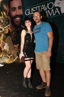 
<a style='margin-left: 5px;' class='btn btn-xs btn-social btn-facebook' href='https://www.facebook.com/sharer/sharer.php?u=https://galeramix.com.br/imagem/a163/800-800-90/conteudo/site_galerias/163/gustavo-lima-costelaco-junior-seco-galeramix-193.jpg' rel='popup' data-width='500' data-height='400'><i class='fa fa-facebook'></i>Compartilhar <span class='hidden-xs'>no Facebook</span>
</a> 
<a class='btn btn-default btn-xs' target='_blank' href='imagem/a163/800-800-90/conteudo/site_galerias/163/gustavo-lima-costelaco-junior-seco-galeramix-193.jpg'>
<span class='glyphicon glyphicon-cloud-download'></span> Salvar
</a>
