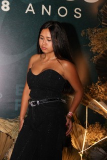 
<a style='margin-left: 5px;' class='btn btn-xs btn-social btn-facebook' href='https://www.facebook.com/sharer/sharer.php?u=https://galeramix.com.br/imagem/a163/800-800-90/conteudo/site_galerias/163/gustavo-lima-costelaco-junior-seco-galeramix-202.jpg' rel='popup' data-width='500' data-height='400'><i class='fa fa-facebook'></i>Compartilhar <span class='hidden-xs'>no Facebook</span>
</a> 
<a class='btn btn-default btn-xs' target='_blank' href='imagem/a163/800-800-90/conteudo/site_galerias/163/gustavo-lima-costelaco-junior-seco-galeramix-202.jpg'>
<span class='glyphicon glyphicon-cloud-download'></span> Salvar
</a>
