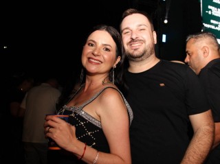 
<a style='margin-left: 5px;' class='btn btn-xs btn-social btn-facebook' href='https://www.facebook.com/sharer/sharer.php?u=https://galeramix.com.br/imagem/a163/800-800-90/conteudo/site_galerias/163/gustavo-lima-costelaco-junior-seco-galeramix-209.jpg' rel='popup' data-width='500' data-height='400'><i class='fa fa-facebook'></i>Compartilhar <span class='hidden-xs'>no Facebook</span>
</a> 
<a class='btn btn-default btn-xs' target='_blank' href='imagem/a163/800-800-90/conteudo/site_galerias/163/gustavo-lima-costelaco-junior-seco-galeramix-209.jpg'>
<span class='glyphicon glyphicon-cloud-download'></span> Salvar
</a>
