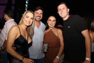 
<a style='margin-left: 5px;' class='btn btn-xs btn-social btn-facebook' href='https://www.facebook.com/sharer/sharer.php?u=https://galeramix.com.br/imagem/a163/800-800-90/conteudo/site_galerias/163/gustavo-lima-costelaco-junior-seco-galeramix-214.jpg' rel='popup' data-width='500' data-height='400'><i class='fa fa-facebook'></i>Compartilhar <span class='hidden-xs'>no Facebook</span>
</a> 
<a class='btn btn-default btn-xs' target='_blank' href='imagem/a163/800-800-90/conteudo/site_galerias/163/gustavo-lima-costelaco-junior-seco-galeramix-214.jpg'>
<span class='glyphicon glyphicon-cloud-download'></span> Salvar
</a>
