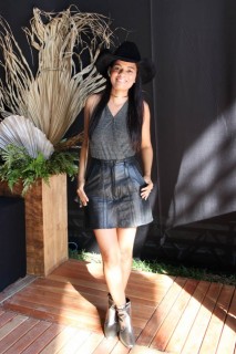 
<a style='margin-left: 5px;' class='btn btn-xs btn-social btn-facebook' href='https://www.facebook.com/sharer/sharer.php?u=https://galeramix.com.br/imagem/a163/800-800-90/conteudo/site_galerias/163/gustavo-lima-costelaco-junior-seco-galeramix-22.jpg' rel='popup' data-width='500' data-height='400'><i class='fa fa-facebook'></i>Compartilhar <span class='hidden-xs'>no Facebook</span>
</a> 
<a class='btn btn-default btn-xs' target='_blank' href='imagem/a163/800-800-90/conteudo/site_galerias/163/gustavo-lima-costelaco-junior-seco-galeramix-22.jpg'>
<span class='glyphicon glyphicon-cloud-download'></span> Salvar
</a>
