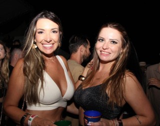 
<a style='margin-left: 5px;' class='btn btn-xs btn-social btn-facebook' href='https://www.facebook.com/sharer/sharer.php?u=https://galeramix.com.br/imagem/a163/800-800-90/conteudo/site_galerias/163/gustavo-lima-costelaco-junior-seco-galeramix-223.jpg' rel='popup' data-width='500' data-height='400'><i class='fa fa-facebook'></i>Compartilhar <span class='hidden-xs'>no Facebook</span>
</a> 
<a class='btn btn-default btn-xs' target='_blank' href='imagem/a163/800-800-90/conteudo/site_galerias/163/gustavo-lima-costelaco-junior-seco-galeramix-223.jpg'>
<span class='glyphicon glyphicon-cloud-download'></span> Salvar
</a>
