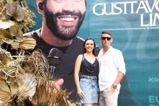 
<a style='margin-left: 5px;' class='btn btn-xs btn-social btn-facebook' href='https://www.facebook.com/sharer/sharer.php?u=https://galeramix.com.br/imagem/a163/800-800-90/conteudo/site_galerias/163/gustavo-lima-costelaco-junior-seco-galeramix-232.jpg' rel='popup' data-width='500' data-height='400'><i class='fa fa-facebook'></i>Compartilhar <span class='hidden-xs'>no Facebook</span>
</a> 
<a class='btn btn-default btn-xs' target='_blank' href='imagem/a163/800-800-90/conteudo/site_galerias/163/gustavo-lima-costelaco-junior-seco-galeramix-232.jpg'>
<span class='glyphicon glyphicon-cloud-download'></span> Salvar
</a>
