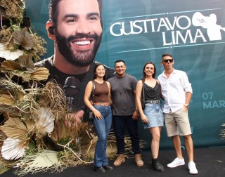 
<a style='margin-left: 5px;' class='btn btn-xs btn-social btn-facebook' href='https://www.facebook.com/sharer/sharer.php?u=https://galeramix.com.br/imagem/a163/800-800-90/conteudo/site_galerias/163/gustavo-lima-costelaco-junior-seco-galeramix-235.jpg' rel='popup' data-width='500' data-height='400'><i class='fa fa-facebook'></i>Compartilhar <span class='hidden-xs'>no Facebook</span>
</a> 
<a class='btn btn-default btn-xs' target='_blank' href='imagem/a163/800-800-90/conteudo/site_galerias/163/gustavo-lima-costelaco-junior-seco-galeramix-235.jpg'>
<span class='glyphicon glyphicon-cloud-download'></span> Salvar
</a>
