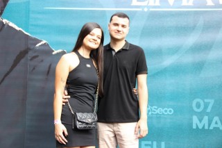 
<a style='margin-left: 5px;' class='btn btn-xs btn-social btn-facebook' href='https://www.facebook.com/sharer/sharer.php?u=https://galeramix.com.br/imagem/a163/800-800-90/conteudo/site_galerias/163/gustavo-lima-costelaco-junior-seco-galeramix-257.jpg' rel='popup' data-width='500' data-height='400'><i class='fa fa-facebook'></i>Compartilhar <span class='hidden-xs'>no Facebook</span>
</a> 
<a class='btn btn-default btn-xs' target='_blank' href='imagem/a163/800-800-90/conteudo/site_galerias/163/gustavo-lima-costelaco-junior-seco-galeramix-257.jpg'>
<span class='glyphicon glyphicon-cloud-download'></span> Salvar
</a>
