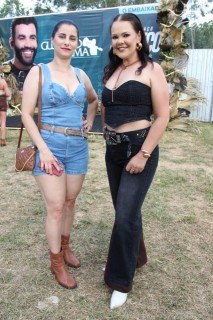 
<a style='margin-left: 5px;' class='btn btn-xs btn-social btn-facebook' href='https://www.facebook.com/sharer/sharer.php?u=https://galeramix.com.br/imagem/a163/800-800-90/conteudo/site_galerias/163/gustavo-lima-costelaco-junior-seco-galeramix-27.jpg' rel='popup' data-width='500' data-height='400'><i class='fa fa-facebook'></i>Compartilhar <span class='hidden-xs'>no Facebook</span>
</a> 
<a class='btn btn-default btn-xs' target='_blank' href='imagem/a163/800-800-90/conteudo/site_galerias/163/gustavo-lima-costelaco-junior-seco-galeramix-27.jpg'>
<span class='glyphicon glyphicon-cloud-download'></span> Salvar
</a>
