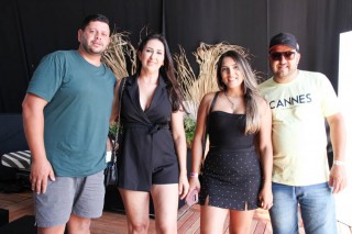 
<a style='margin-left: 5px;' class='btn btn-xs btn-social btn-facebook' href='https://www.facebook.com/sharer/sharer.php?u=https://galeramix.com.br/imagem/a163/800-800-90/conteudo/site_galerias/163/gustavo-lima-costelaco-junior-seco-galeramix-272.jpg' rel='popup' data-width='500' data-height='400'><i class='fa fa-facebook'></i>Compartilhar <span class='hidden-xs'>no Facebook</span>
</a> 
<a class='btn btn-default btn-xs' target='_blank' href='imagem/a163/800-800-90/conteudo/site_galerias/163/gustavo-lima-costelaco-junior-seco-galeramix-272.jpg'>
<span class='glyphicon glyphicon-cloud-download'></span> Salvar
</a>
