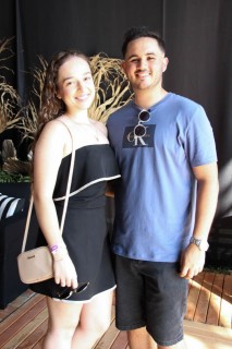 
<a style='margin-left: 5px;' class='btn btn-xs btn-social btn-facebook' href='https://www.facebook.com/sharer/sharer.php?u=https://galeramix.com.br/imagem/a163/800-800-90/conteudo/site_galerias/163/gustavo-lima-costelaco-junior-seco-galeramix-276.jpg' rel='popup' data-width='500' data-height='400'><i class='fa fa-facebook'></i>Compartilhar <span class='hidden-xs'>no Facebook</span>
</a> 
<a class='btn btn-default btn-xs' target='_blank' href='imagem/a163/800-800-90/conteudo/site_galerias/163/gustavo-lima-costelaco-junior-seco-galeramix-276.jpg'>
<span class='glyphicon glyphicon-cloud-download'></span> Salvar
</a>
