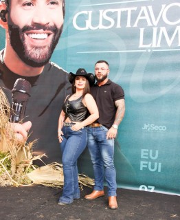 
<a style='margin-left: 5px;' class='btn btn-xs btn-social btn-facebook' href='https://www.facebook.com/sharer/sharer.php?u=https://galeramix.com.br/imagem/a163/800-800-90/conteudo/site_galerias/163/gustavo-lima-costelaco-junior-seco-galeramix-4.jpg' rel='popup' data-width='500' data-height='400'><i class='fa fa-facebook'></i>Compartilhar <span class='hidden-xs'>no Facebook</span>
</a> 
<a class='btn btn-default btn-xs' target='_blank' href='imagem/a163/800-800-90/conteudo/site_galerias/163/gustavo-lima-costelaco-junior-seco-galeramix-4.jpg'>
<span class='glyphicon glyphicon-cloud-download'></span> Salvar
</a>
