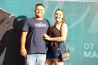 
<a style='margin-left: 5px;' class='btn btn-xs btn-social btn-facebook' href='https://www.facebook.com/sharer/sharer.php?u=https://galeramix.com.br/imagem/a163/800-800-90/conteudo/site_galerias/163/gustavo-lima-costelaco-junior-seco-galeramix-43.jpg' rel='popup' data-width='500' data-height='400'><i class='fa fa-facebook'></i>Compartilhar <span class='hidden-xs'>no Facebook</span>
</a> 
<a class='btn btn-default btn-xs' target='_blank' href='imagem/a163/800-800-90/conteudo/site_galerias/163/gustavo-lima-costelaco-junior-seco-galeramix-43.jpg'>
<span class='glyphicon glyphicon-cloud-download'></span> Salvar
</a>
