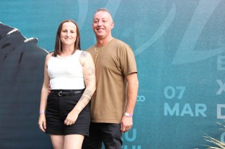 
<a style='margin-left: 5px;' class='btn btn-xs btn-social btn-facebook' href='https://www.facebook.com/sharer/sharer.php?u=https://galeramix.com.br/imagem/a163/800-800-90/conteudo/site_galerias/163/gustavo-lima-costelaco-junior-seco-galeramix-57.jpg' rel='popup' data-width='500' data-height='400'><i class='fa fa-facebook'></i>Compartilhar <span class='hidden-xs'>no Facebook</span>
</a> 
<a class='btn btn-default btn-xs' target='_blank' href='imagem/a163/800-800-90/conteudo/site_galerias/163/gustavo-lima-costelaco-junior-seco-galeramix-57.jpg'>
<span class='glyphicon glyphicon-cloud-download'></span> Salvar
</a>
