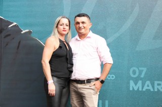 
<a style='margin-left: 5px;' class='btn btn-xs btn-social btn-facebook' href='https://www.facebook.com/sharer/sharer.php?u=https://galeramix.com.br/imagem/a163/800-800-90/conteudo/site_galerias/163/gustavo-lima-costelaco-junior-seco-galeramix-60.jpg' rel='popup' data-width='500' data-height='400'><i class='fa fa-facebook'></i>Compartilhar <span class='hidden-xs'>no Facebook</span>
</a> 
<a class='btn btn-default btn-xs' target='_blank' href='imagem/a163/800-800-90/conteudo/site_galerias/163/gustavo-lima-costelaco-junior-seco-galeramix-60.jpg'>
<span class='glyphicon glyphicon-cloud-download'></span> Salvar
</a>
