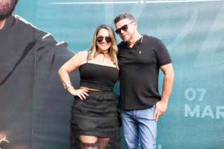 
<a style='margin-left: 5px;' class='btn btn-xs btn-social btn-facebook' href='https://www.facebook.com/sharer/sharer.php?u=https://galeramix.com.br/imagem/a163/800-800-90/conteudo/site_galerias/163/gustavo-lima-costelaco-junior-seco-galeramix-65.jpg' rel='popup' data-width='500' data-height='400'><i class='fa fa-facebook'></i>Compartilhar <span class='hidden-xs'>no Facebook</span>
</a> 
<a class='btn btn-default btn-xs' target='_blank' href='imagem/a163/800-800-90/conteudo/site_galerias/163/gustavo-lima-costelaco-junior-seco-galeramix-65.jpg'>
<span class='glyphicon glyphicon-cloud-download'></span> Salvar
</a>
