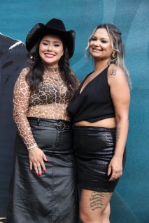 
<a style='margin-left: 5px;' class='btn btn-xs btn-social btn-facebook' href='https://www.facebook.com/sharer/sharer.php?u=https://galeramix.com.br/imagem/a163/800-800-90/conteudo/site_galerias/163/gustavo-lima-costelaco-junior-seco-galeramix-67.jpg' rel='popup' data-width='500' data-height='400'><i class='fa fa-facebook'></i>Compartilhar <span class='hidden-xs'>no Facebook</span>
</a> 
<a class='btn btn-default btn-xs' target='_blank' href='imagem/a163/800-800-90/conteudo/site_galerias/163/gustavo-lima-costelaco-junior-seco-galeramix-67.jpg'>
<span class='glyphicon glyphicon-cloud-download'></span> Salvar
</a>
