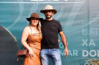 
<a style='margin-left: 5px;' class='btn btn-xs btn-social btn-facebook' href='https://www.facebook.com/sharer/sharer.php?u=https://galeramix.com.br/imagem/a163/800-800-90/conteudo/site_galerias/163/gustavo-lima-costelaco-junior-seco-galeramix-70.jpg' rel='popup' data-width='500' data-height='400'><i class='fa fa-facebook'></i>Compartilhar <span class='hidden-xs'>no Facebook</span>
</a> 
<a class='btn btn-default btn-xs' target='_blank' href='imagem/a163/800-800-90/conteudo/site_galerias/163/gustavo-lima-costelaco-junior-seco-galeramix-70.jpg'>
<span class='glyphicon glyphicon-cloud-download'></span> Salvar
</a>
