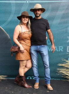 
<a style='margin-left: 5px;' class='btn btn-xs btn-social btn-facebook' href='https://www.facebook.com/sharer/sharer.php?u=https://galeramix.com.br/imagem/a163/800-800-90/conteudo/site_galerias/163/gustavo-lima-costelaco-junior-seco-galeramix-71.jpg' rel='popup' data-width='500' data-height='400'><i class='fa fa-facebook'></i>Compartilhar <span class='hidden-xs'>no Facebook</span>
</a> 
<a class='btn btn-default btn-xs' target='_blank' href='imagem/a163/800-800-90/conteudo/site_galerias/163/gustavo-lima-costelaco-junior-seco-galeramix-71.jpg'>
<span class='glyphicon glyphicon-cloud-download'></span> Salvar
</a>
