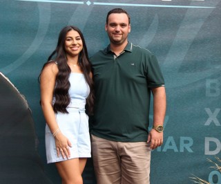 
<a style='margin-left: 5px;' class='btn btn-xs btn-social btn-facebook' href='https://www.facebook.com/sharer/sharer.php?u=https://galeramix.com.br/imagem/a163/800-800-90/conteudo/site_galerias/163/gustavo-lima-costelaco-junior-seco-galeramix-75.jpg' rel='popup' data-width='500' data-height='400'><i class='fa fa-facebook'></i>Compartilhar <span class='hidden-xs'>no Facebook</span>
</a> 
<a class='btn btn-default btn-xs' target='_blank' href='imagem/a163/800-800-90/conteudo/site_galerias/163/gustavo-lima-costelaco-junior-seco-galeramix-75.jpg'>
<span class='glyphicon glyphicon-cloud-download'></span> Salvar
</a>
