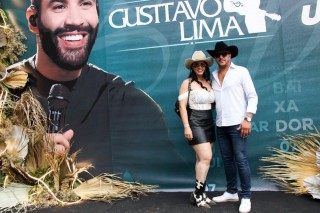 
<a style='margin-left: 5px;' class='btn btn-xs btn-social btn-facebook' href='https://www.facebook.com/sharer/sharer.php?u=https://galeramix.com.br/imagem/a163/800-800-90/conteudo/site_galerias/163/gustavo-lima-costelaco-junior-seco-galeramix-84.jpg' rel='popup' data-width='500' data-height='400'><i class='fa fa-facebook'></i>Compartilhar <span class='hidden-xs'>no Facebook</span>
</a> 
<a class='btn btn-default btn-xs' target='_blank' href='imagem/a163/800-800-90/conteudo/site_galerias/163/gustavo-lima-costelaco-junior-seco-galeramix-84.jpg'>
<span class='glyphicon glyphicon-cloud-download'></span> Salvar
</a>
