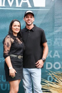 
<a style='margin-left: 5px;' class='btn btn-xs btn-social btn-facebook' href='https://www.facebook.com/sharer/sharer.php?u=https://galeramix.com.br/imagem/a163/800-800-90/conteudo/site_galerias/163/gustavo-lima-costelaco-junior-seco-galeramix-85.jpg' rel='popup' data-width='500' data-height='400'><i class='fa fa-facebook'></i>Compartilhar <span class='hidden-xs'>no Facebook</span>
</a> 
<a class='btn btn-default btn-xs' target='_blank' href='imagem/a163/800-800-90/conteudo/site_galerias/163/gustavo-lima-costelaco-junior-seco-galeramix-85.jpg'>
<span class='glyphicon glyphicon-cloud-download'></span> Salvar
</a>
