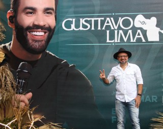 
<a style='margin-left: 5px;' class='btn btn-xs btn-social btn-facebook' href='https://www.facebook.com/sharer/sharer.php?u=https://galeramix.com.br/imagem/a163/800-800-90/conteudo/site_galerias/163/gustavo-lima-costelaco-junior-seco-galeramix-90.jpg' rel='popup' data-width='500' data-height='400'><i class='fa fa-facebook'></i>Compartilhar <span class='hidden-xs'>no Facebook</span>
</a> 
<a class='btn btn-default btn-xs' target='_blank' href='imagem/a163/800-800-90/conteudo/site_galerias/163/gustavo-lima-costelaco-junior-seco-galeramix-90.jpg'>
<span class='glyphicon glyphicon-cloud-download'></span> Salvar
</a>
