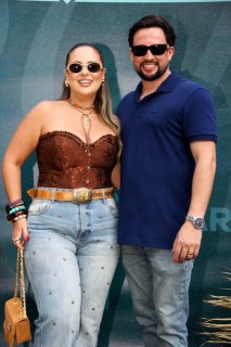 
<a style='margin-left: 5px;' class='btn btn-xs btn-social btn-facebook' href='https://www.facebook.com/sharer/sharer.php?u=https://galeramix.com.br/imagem/a163/800-800-90/conteudo/site_galerias/163/gustavo-lima-costelaco-junior-seco-galeramix-96.jpg' rel='popup' data-width='500' data-height='400'><i class='fa fa-facebook'></i>Compartilhar <span class='hidden-xs'>no Facebook</span>
</a> 
<a class='btn btn-default btn-xs' target='_blank' href='imagem/a163/800-800-90/conteudo/site_galerias/163/gustavo-lima-costelaco-junior-seco-galeramix-96.jpg'>
<span class='glyphicon glyphicon-cloud-download'></span> Salvar
</a>
