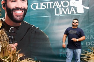 
<a style='margin-left: 5px;' class='btn btn-xs btn-social btn-facebook' href='https://www.facebook.com/sharer/sharer.php?u=https://galeramix.com.br/imagem/a163/800-800-90/conteudo/site_galerias/163/gustavo-lima-costelaco-junior-seco-galeramix-98.jpg' rel='popup' data-width='500' data-height='400'><i class='fa fa-facebook'></i>Compartilhar <span class='hidden-xs'>no Facebook</span>
</a> 
<a class='btn btn-default btn-xs' target='_blank' href='imagem/a163/800-800-90/conteudo/site_galerias/163/gustavo-lima-costelaco-junior-seco-galeramix-98.jpg'>
<span class='glyphicon glyphicon-cloud-download'></span> Salvar
</a>
