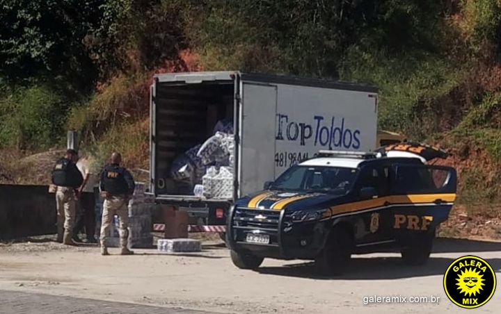 Prf Localiza Cigarros Contrabandeados Escondidos Em Carga De Material Higiênico Em Major Gercino